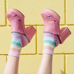 Bubblegum Pink Swedish Hasbeen Baskemolla Heeled Clogs
